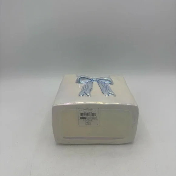Target Bullseye’s Spring Iridescent Purse Vase With Blue Bow 6.5"H NEW 2025 - Picture 4 of 8